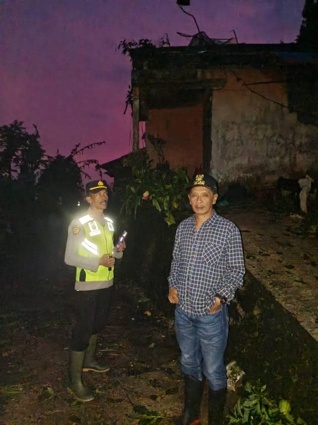 Camat Leksono melakukan mitigasi Kejadian/Bencana Dampak Cuaca  Ekstrem